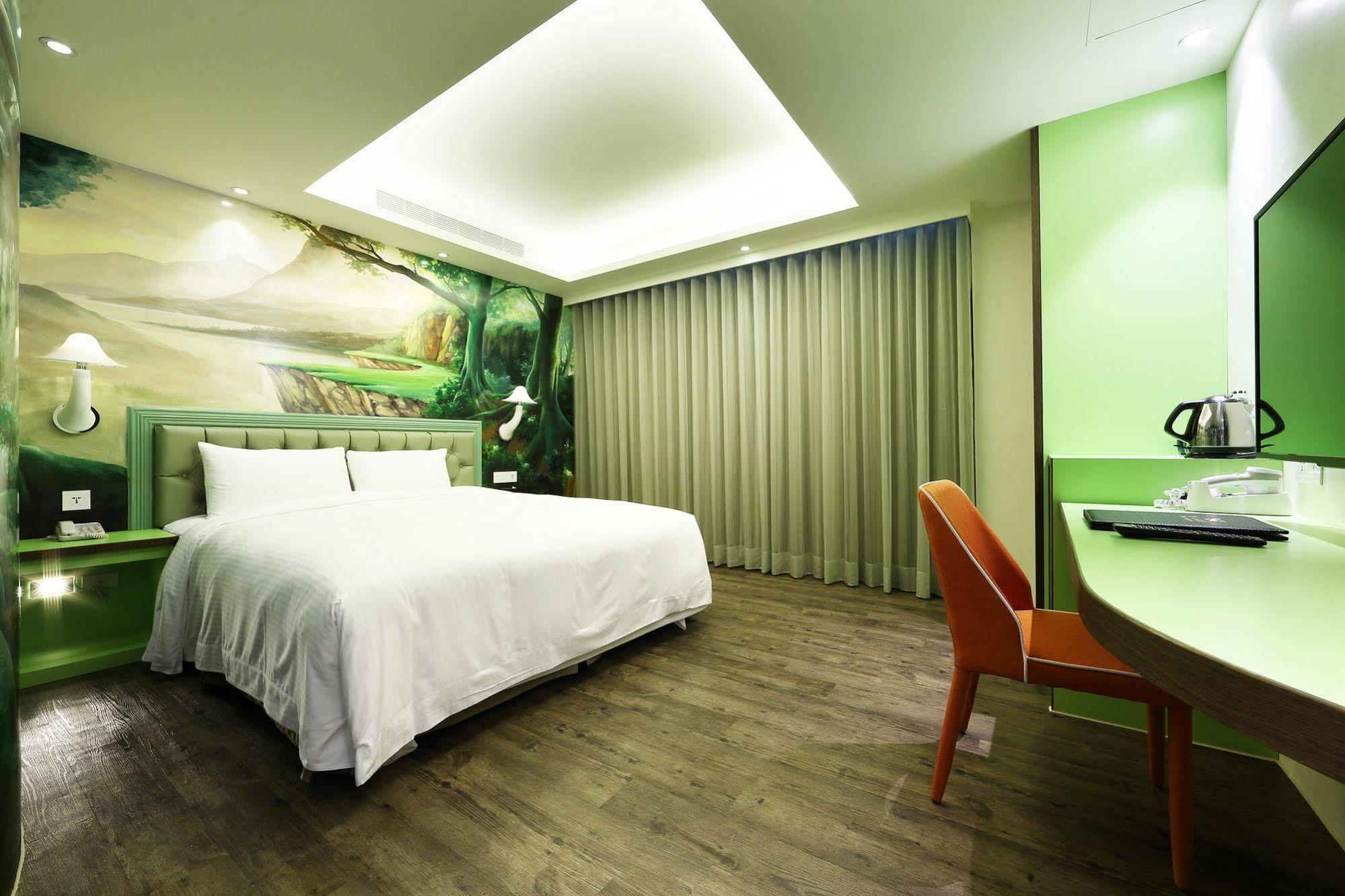 Shichi Hotel Kaohsiung Bagian luar foto