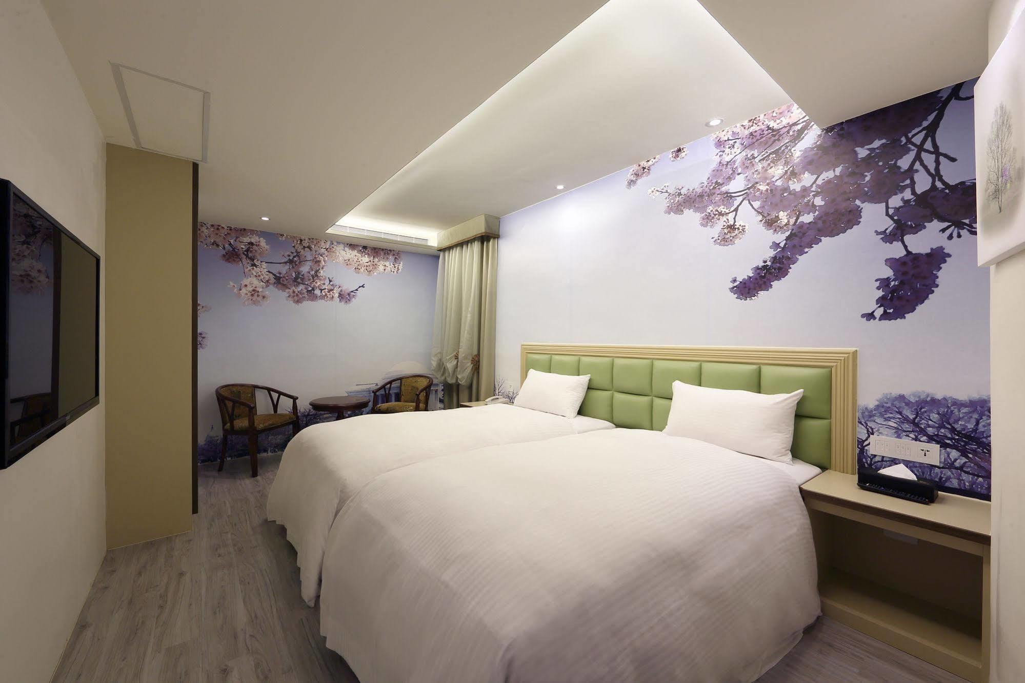 Shichi Hotel Kaohsiung Bagian luar foto