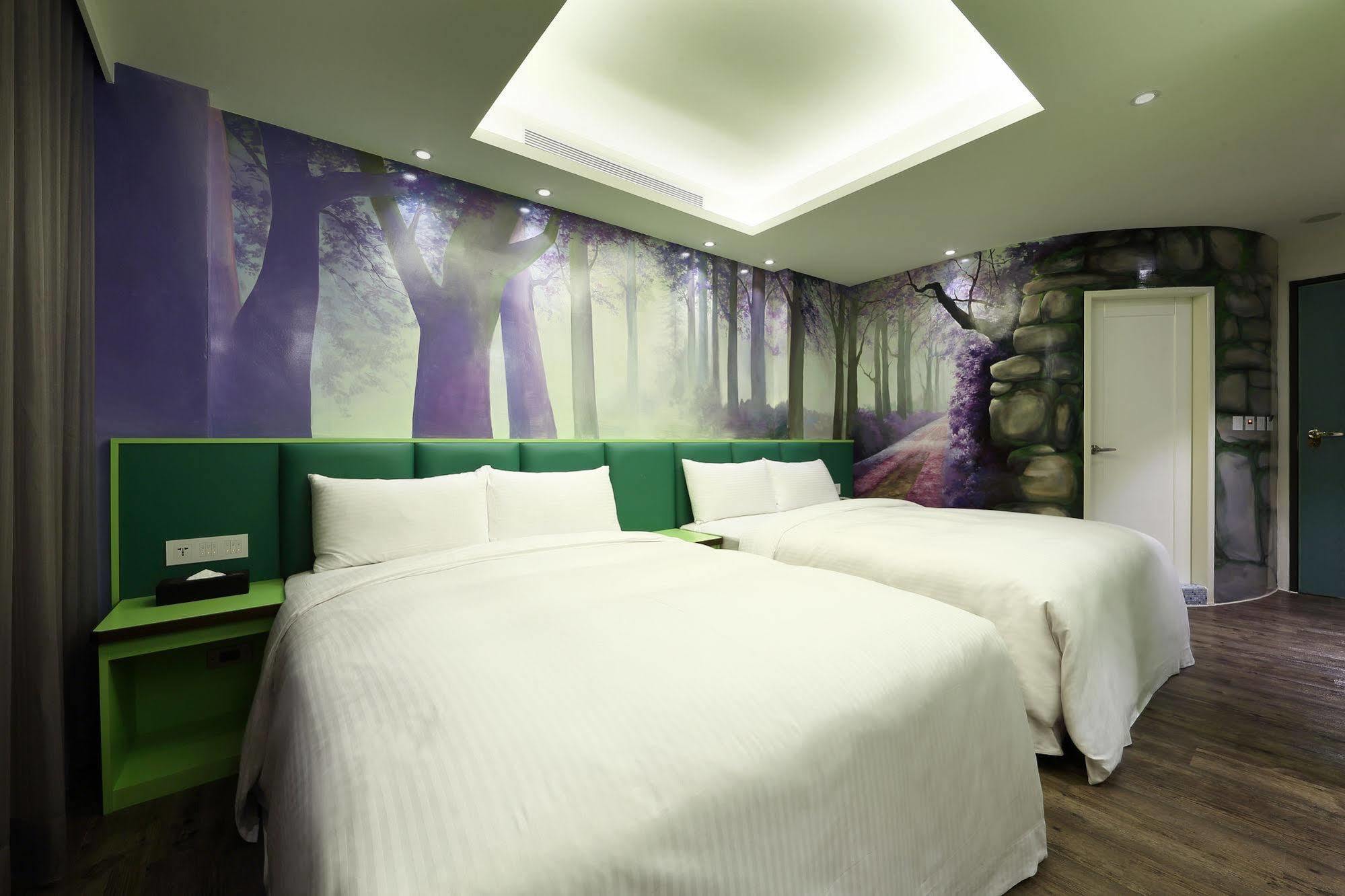 Shichi Hotel Kaohsiung Bagian luar foto