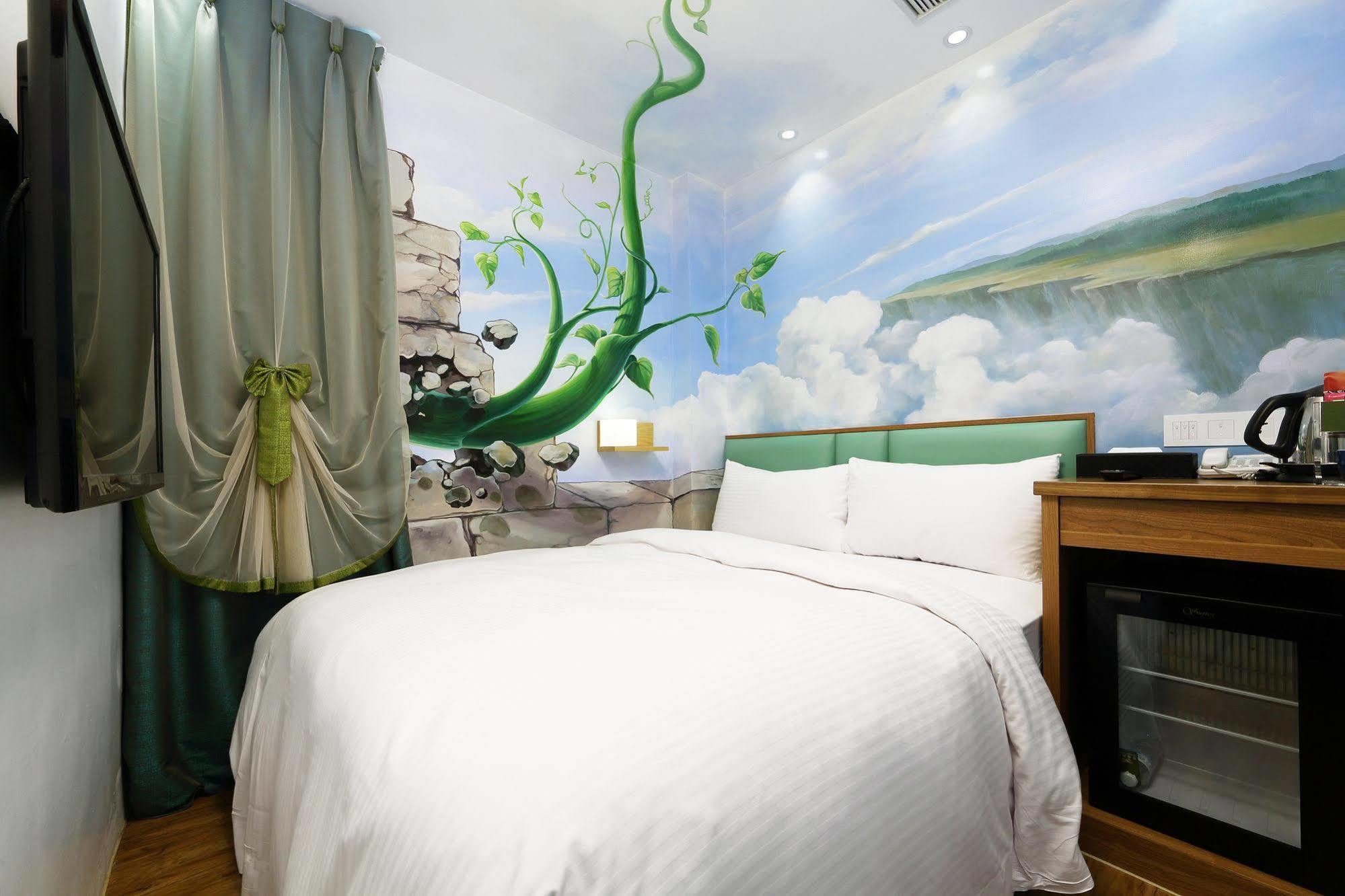 Shichi Hotel Kaohsiung Bagian luar foto