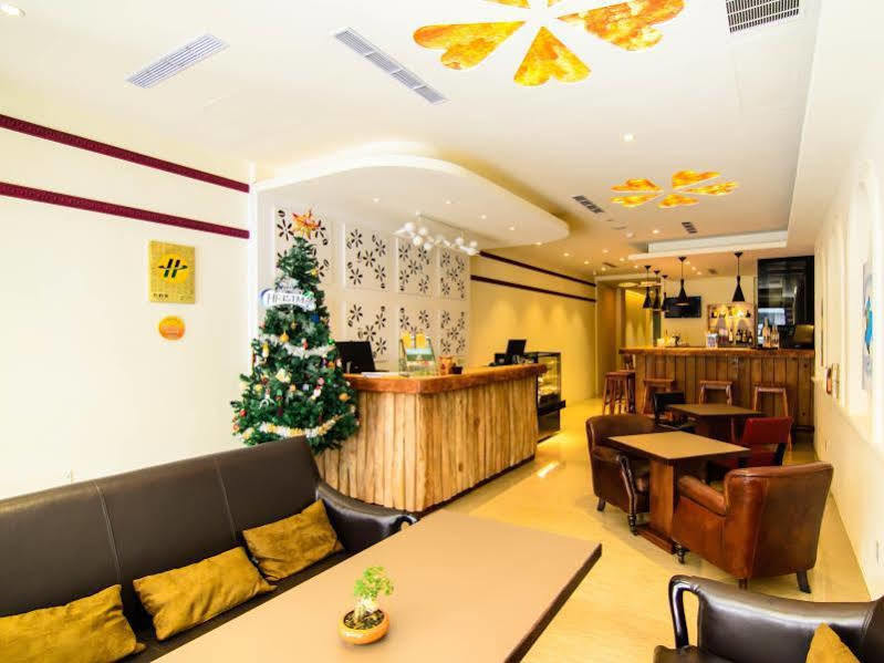 Shichi Hotel Kaohsiung Bagian luar foto