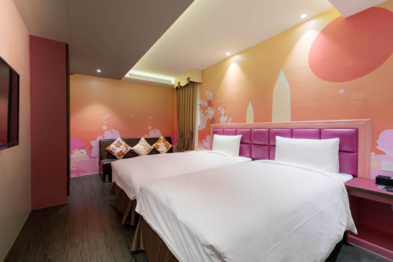Shichi Hotel Kaohsiung Bagian luar foto