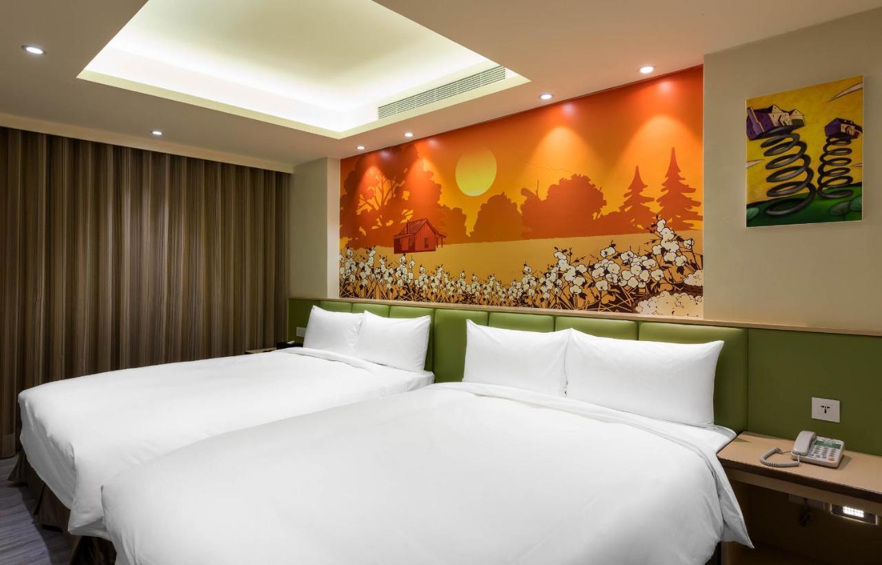 Shichi Hotel Kaohsiung Bagian luar foto