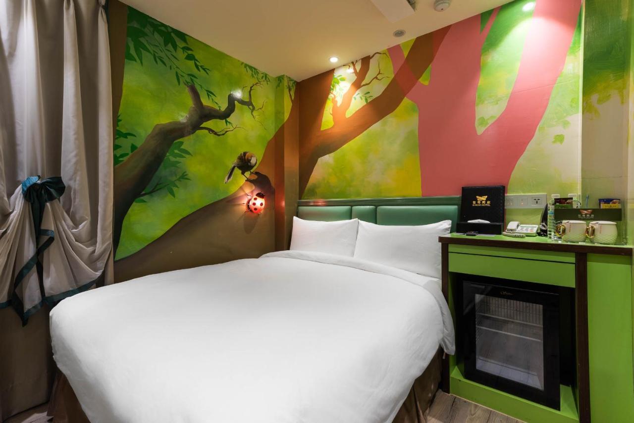 Shichi Hotel Kaohsiung Bagian luar foto