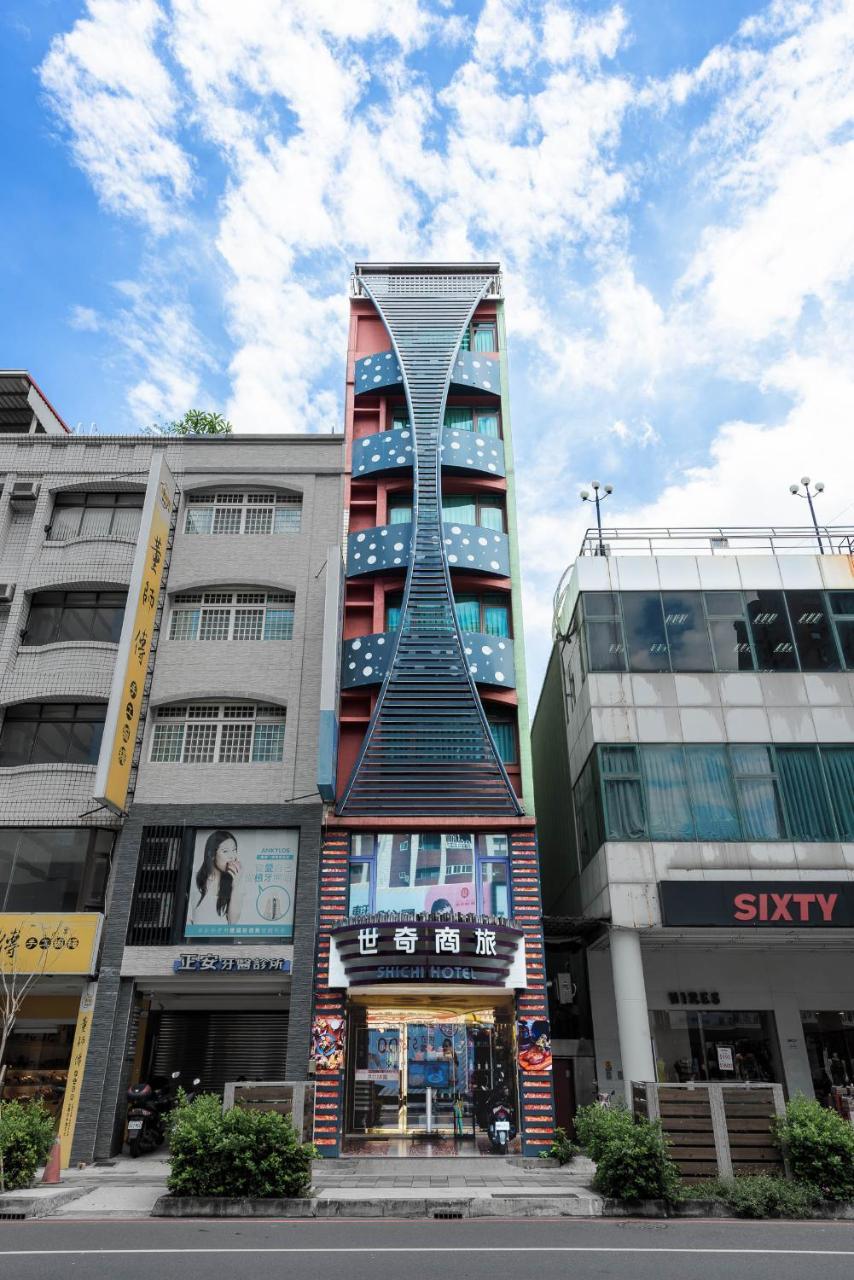 Shichi Hotel Kaohsiung Bagian luar foto